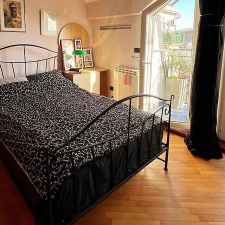 Prostrani U Istorijskom Centru Grada Anna Apartment *